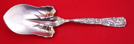 Spade Server w/ grape motif   10 5/8